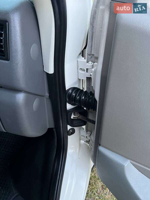 Мінівен Volkswagen Transporter 2001 в Рівному фото 30 Мінівен Volkswagen Transporter 2001 в Рівному