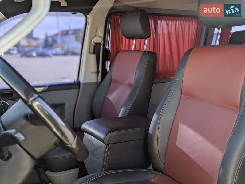 Мінівен Volkswagen Transporter 2004 в Києві