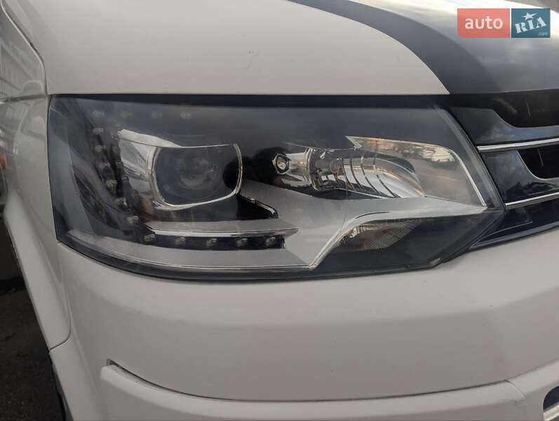 Мінівен Volkswagen Transporter 2004 в Києві