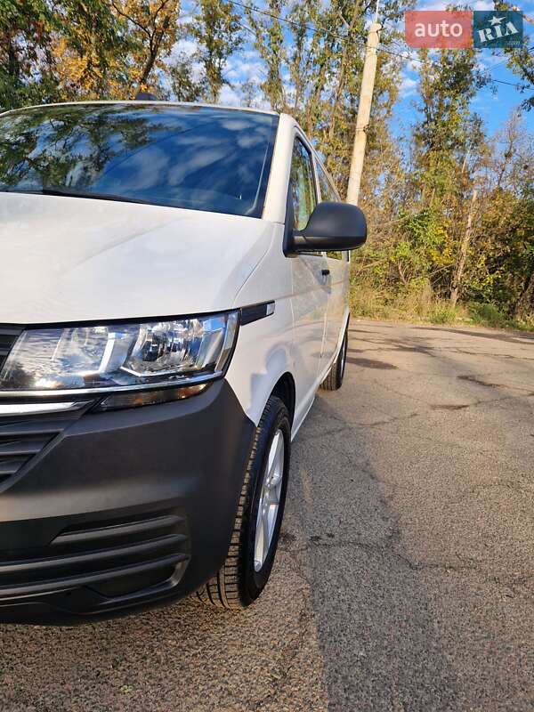 Мінівен Volkswagen Transporter 2021 в Києві