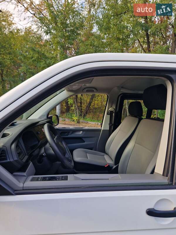 Мінівен Volkswagen Transporter 2021 в Києві