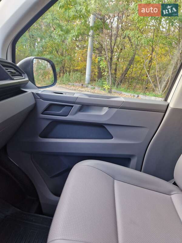 Мінівен Volkswagen Transporter 2021 в Києві