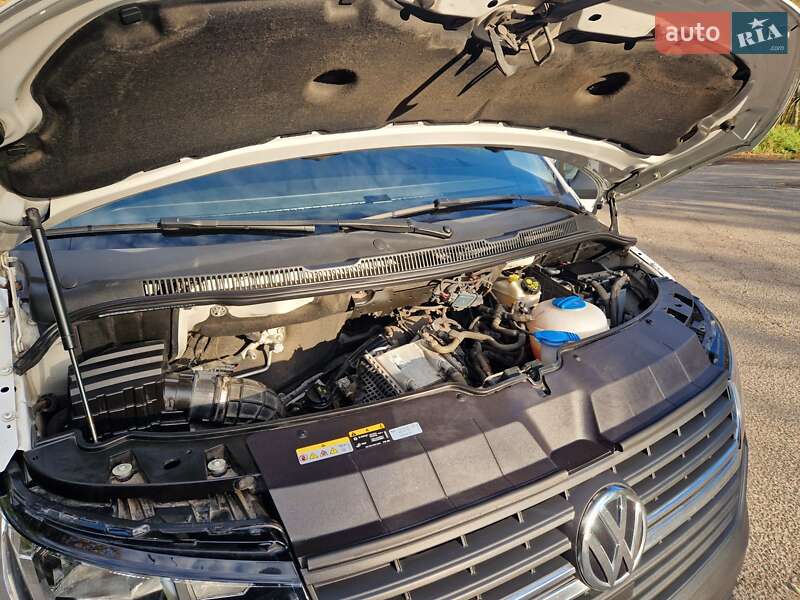 Мінівен Volkswagen Transporter 2021 в Києві