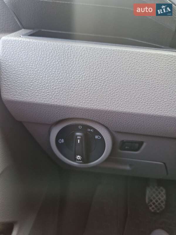 Мінівен Volkswagen Transporter 2021 в Києві