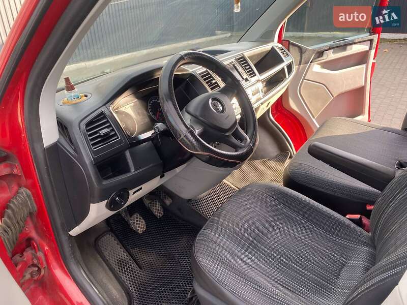 Вантажний фургон Volkswagen Transporter 2016 в Львові фото 7 Вантажний фургон Volkswagen Transporter 2016 в Львові