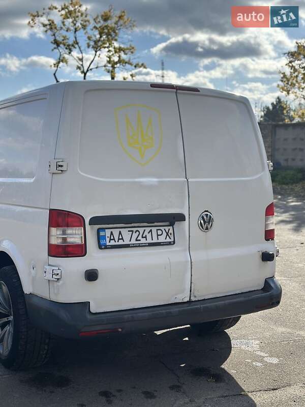 Вантажний фургон Volkswagen Transporter 2013 в Києві