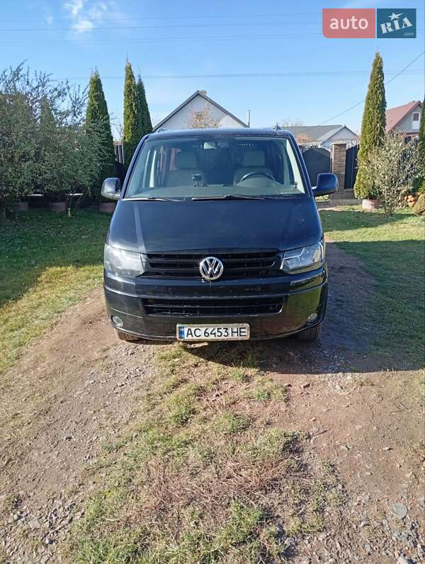 Минивэн Volkswagen Transporter 2010 в Нововолынске