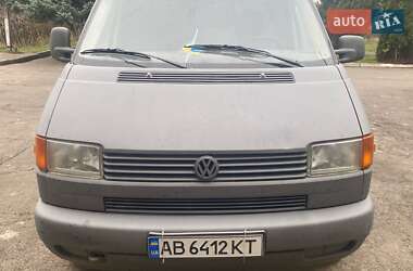 Грузовой фургон Volkswagen Transporter 2001 в Немирове