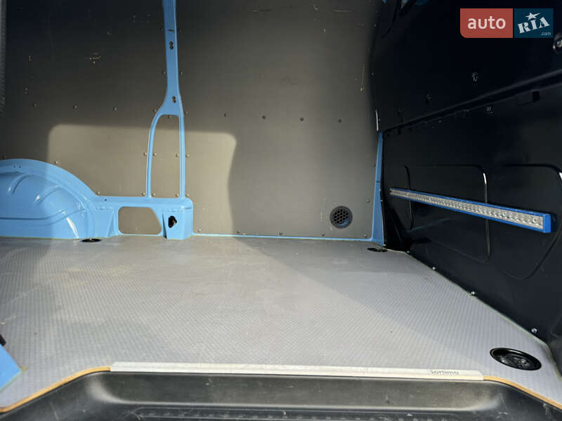 Грузовой фургон Volkswagen Transporter 2021 в Киеве фото 30 Грузовой фургон Volkswagen Transporter 2021 в Киеве