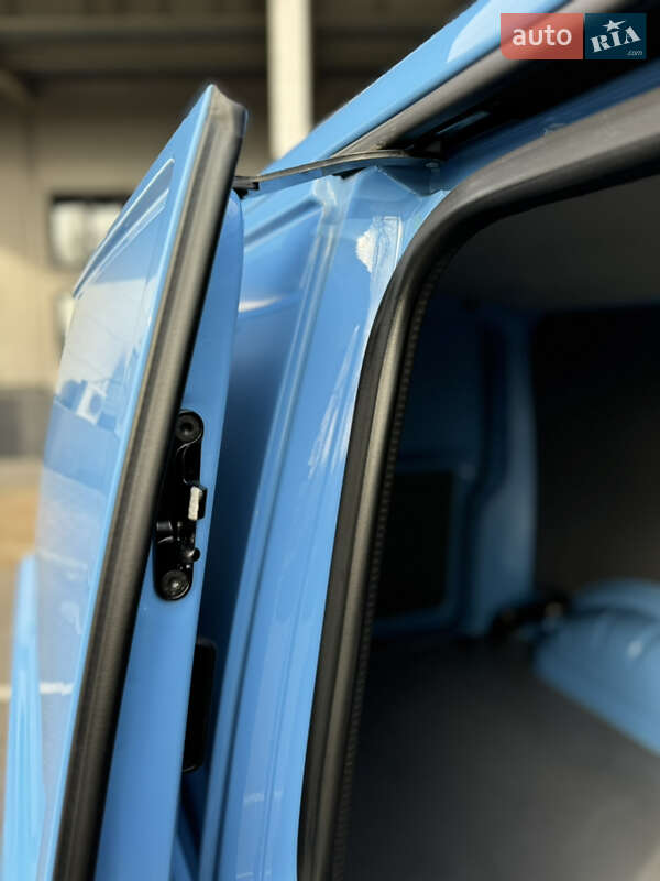 Грузовой фургон Volkswagen Transporter 2021 в Киеве фото 37 Грузовой фургон Volkswagen Transporter 2021 в Киеве