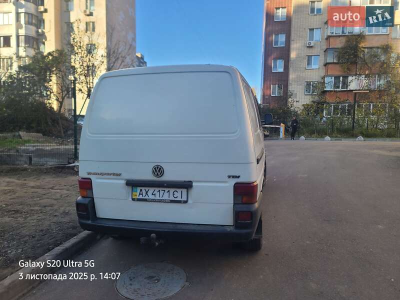 Вантажопасажирський фургон Volkswagen Transporter 2002 в Києві фото 2 Вантажопасажирський фургон Volkswagen Transporter 2002 в Києві