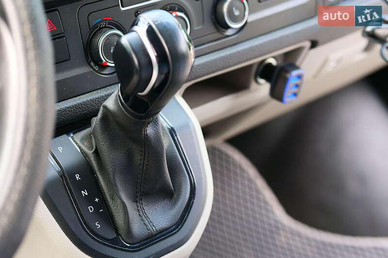 Грузовой фургон Volkswagen Transporter 2018 в Киеве