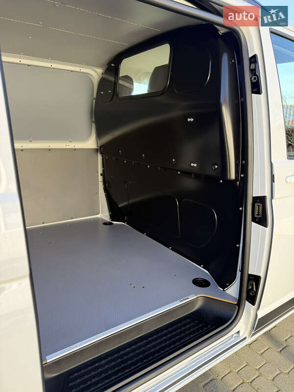 Вантажний фургон Volkswagen Transporter 2021 в Києві