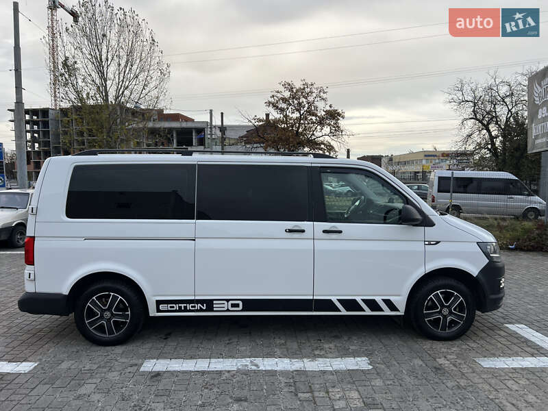 Мінівен Volkswagen Transporter 2017 в Львові