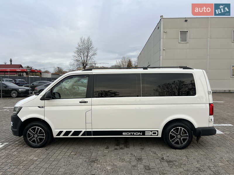 Мінівен Volkswagen Transporter 2017 в Львові
