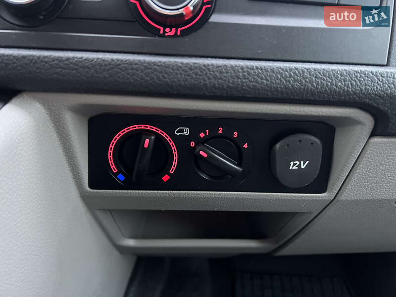 Мінівен Volkswagen Transporter 2017 в Львові