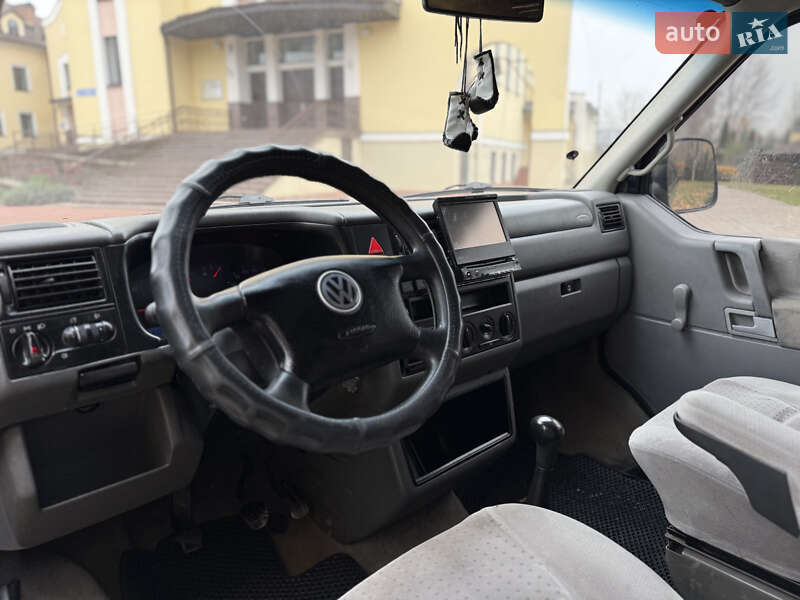 Минивэн Volkswagen Transporter 2001 в Обухове