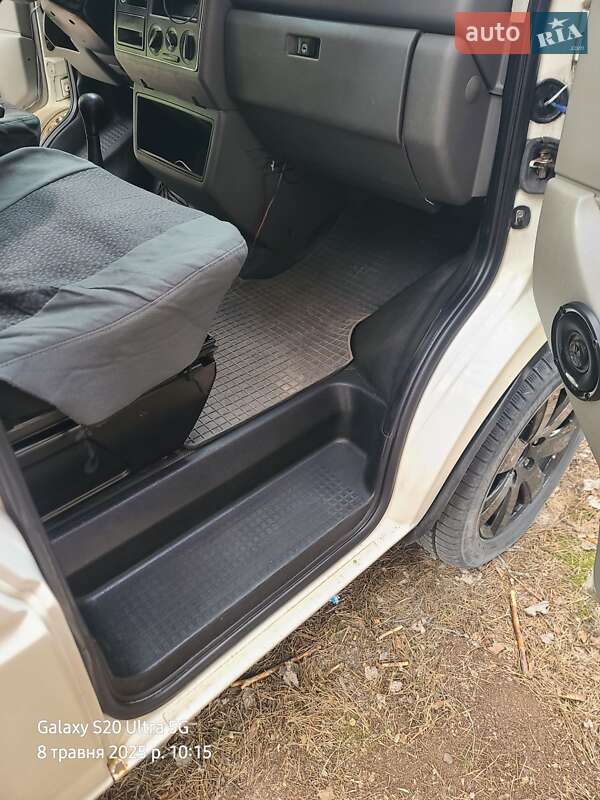 Вантажопасажирський фургон Volkswagen Transporter 2002 в Києві фото 6 Вантажопасажирський фургон Volkswagen Transporter 2002 в Києві