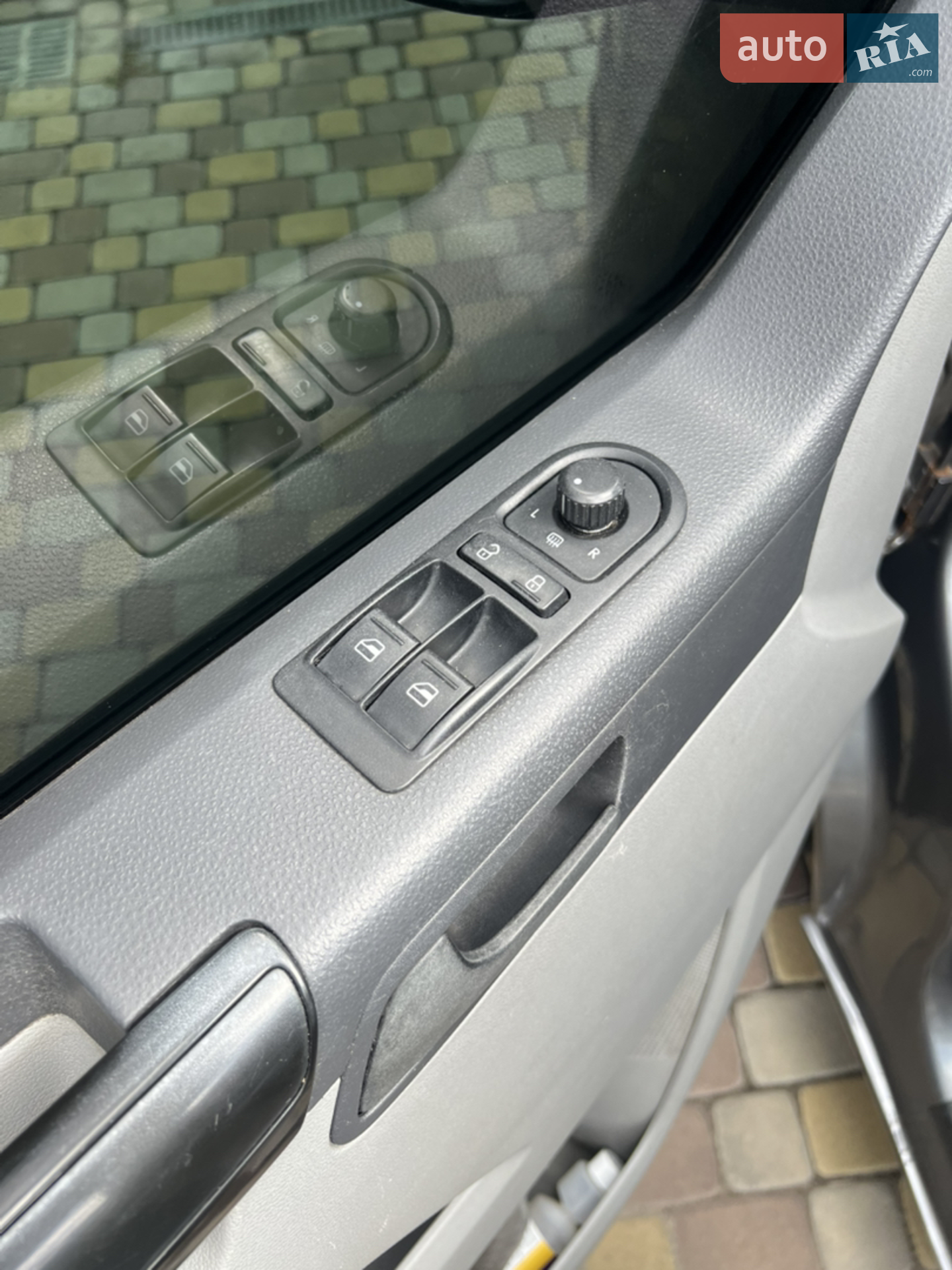 2012 Volkswagen Transporter - мініатюра 25