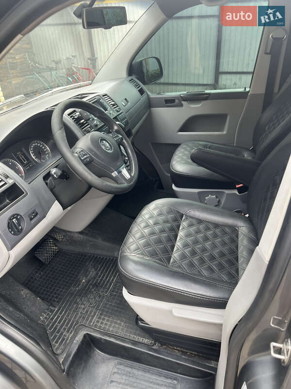 Мінівен Volkswagen Transporter 2012 в Черкасах