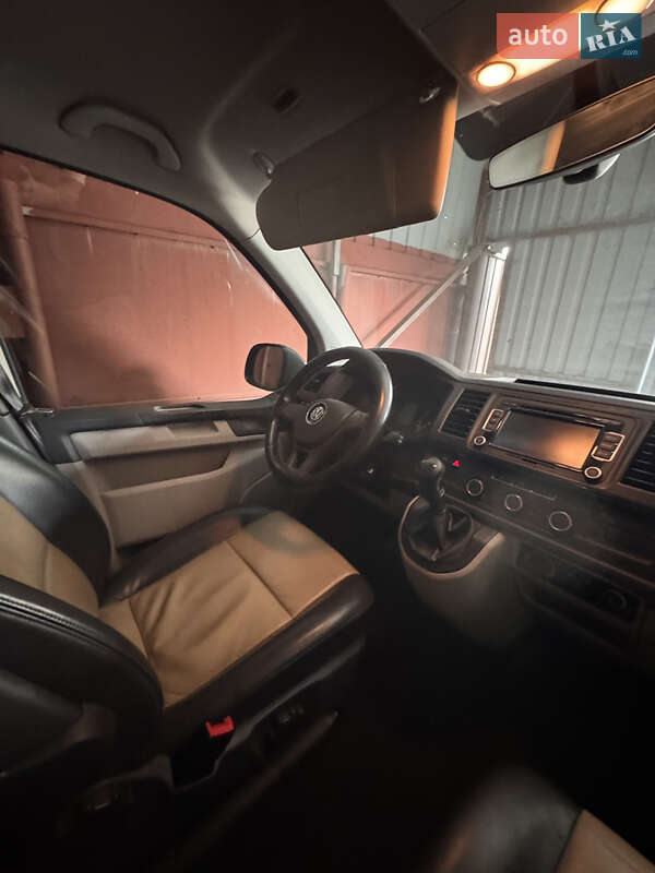 Минивэн Volkswagen Transporter 2016 в Киеве