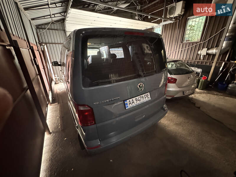 Минивэн Volkswagen Transporter 2016 в Киеве