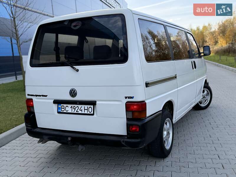 Минивэн Volkswagen Transporter 2000 в Львове