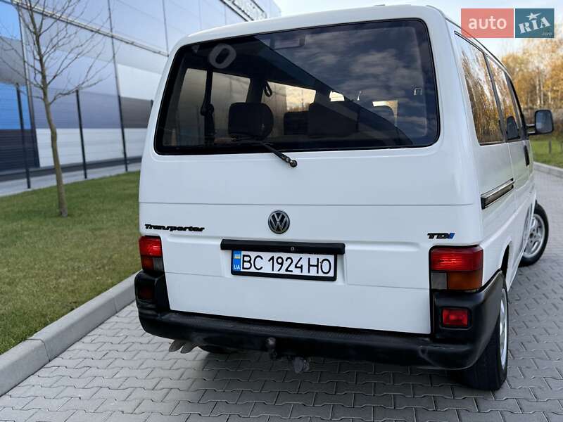 Минивэн Volkswagen Transporter 2000 в Львове