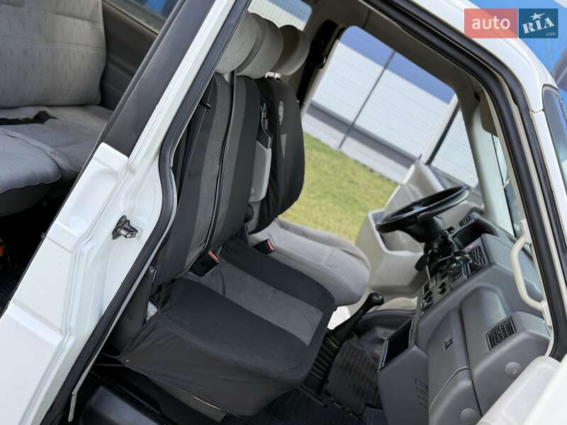 Минивэн Volkswagen Transporter 2000 в Львове