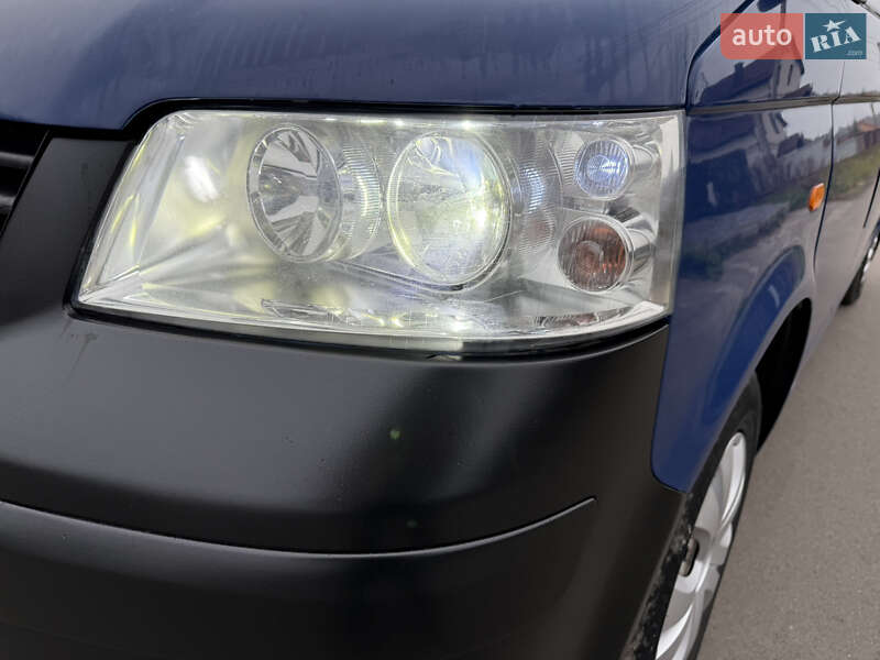 Минивэн Volkswagen Transporter 2004 в Луцке