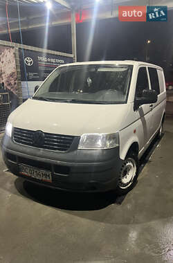 Грузовой фургон Volkswagen Transporter 2006 в Львове