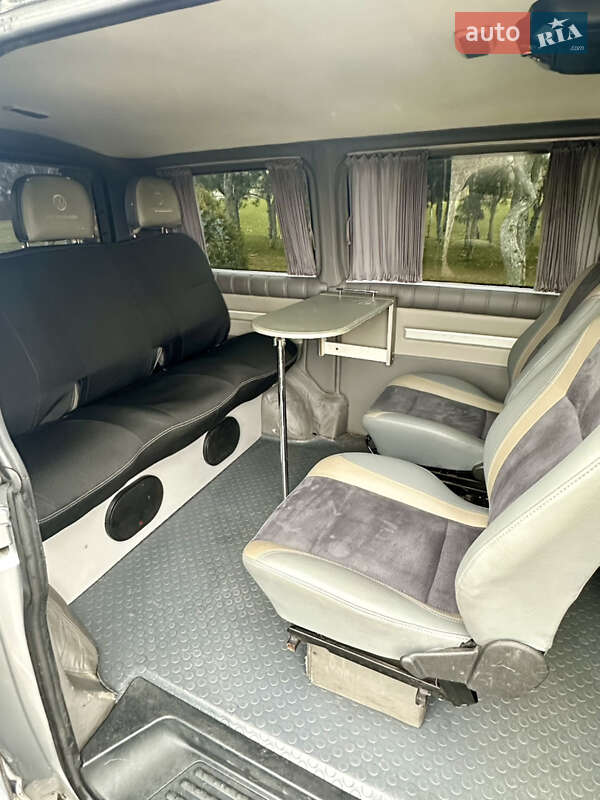 Мінівен Volkswagen Transporter 2008 в Дніпрі