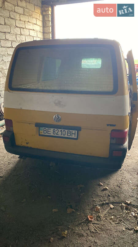 Вантажний фургон Volkswagen Transporter 2001 в Первомайську