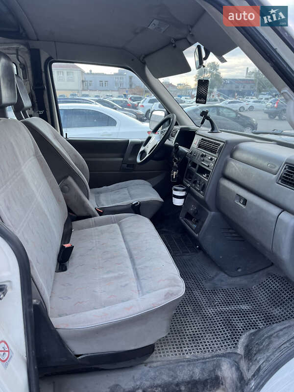 Минивэн Volkswagen Transporter 2001 в Кагарлыке