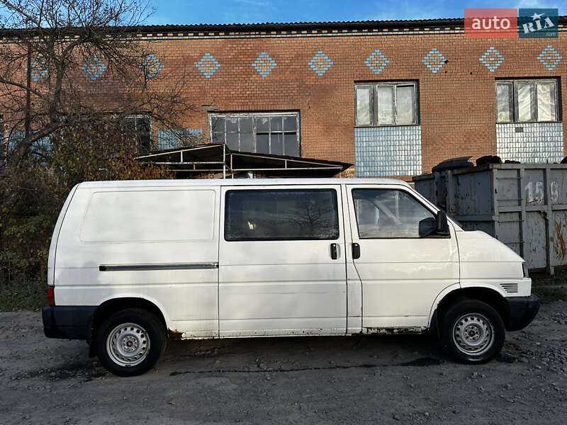 Вантажопасажирський фургон Volkswagen Transporter 1996 в Летичіві