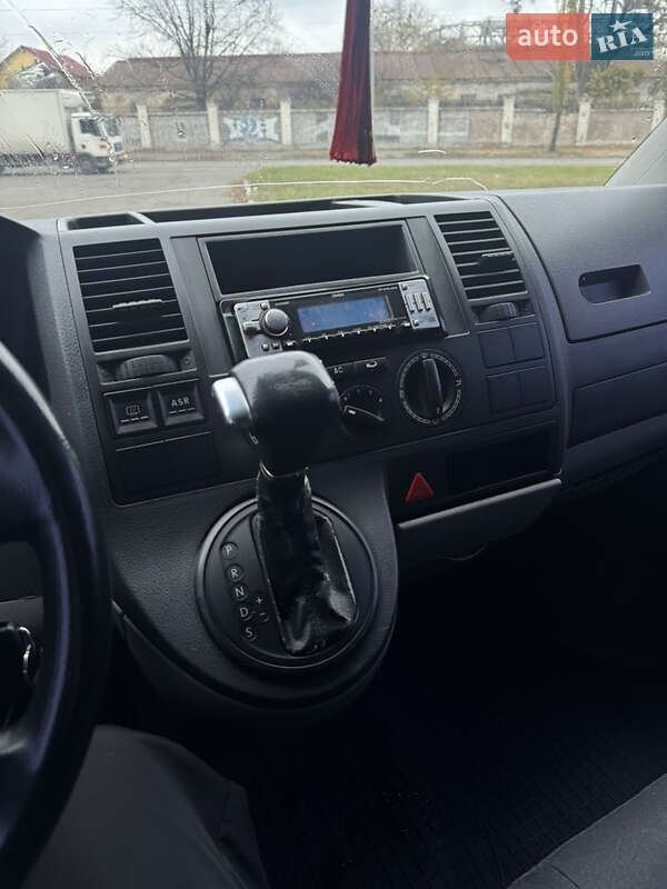 Минивэн Volkswagen Transporter 2005 в Киеве