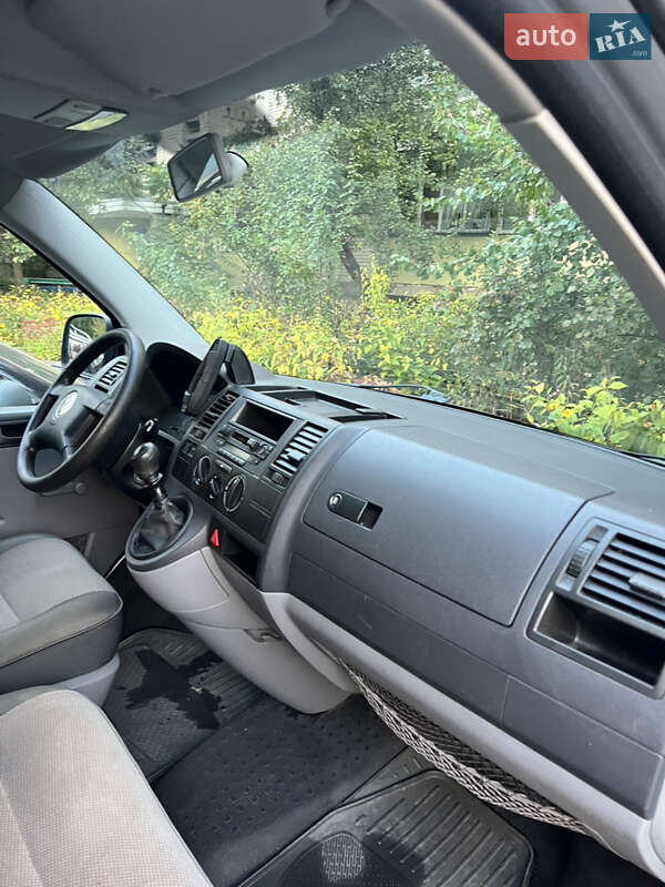 Минивэн Volkswagen Transporter 2005 в Киеве