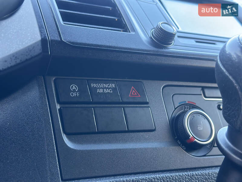 Грузовой фургон Volkswagen Transporter 2017 в Дубно