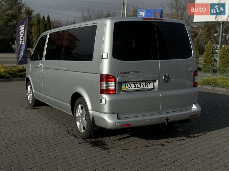 Мінівен Volkswagen Transporter 2010 в Хмельницькому