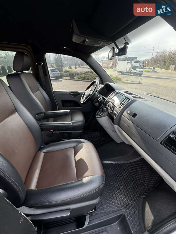 Мінівен Volkswagen Transporter 2010 в Хмельницькому