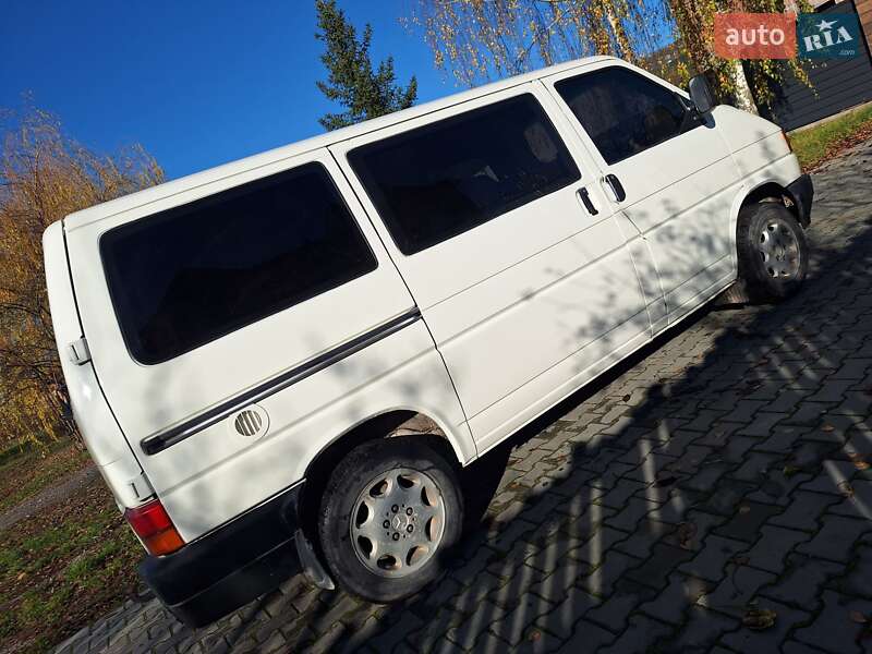 Мінівен Volkswagen Transporter 1995 в Чернівцях