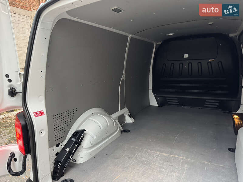 Грузовой фургон Volkswagen Transporter 2016 в Ровно фото 49 Грузовой фургон Volkswagen Transporter 2016 в Ровно