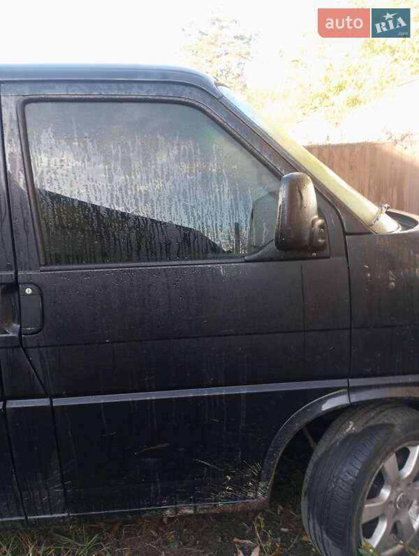 Грузопассажирский фургон Volkswagen Transporter 2000 в Киеве