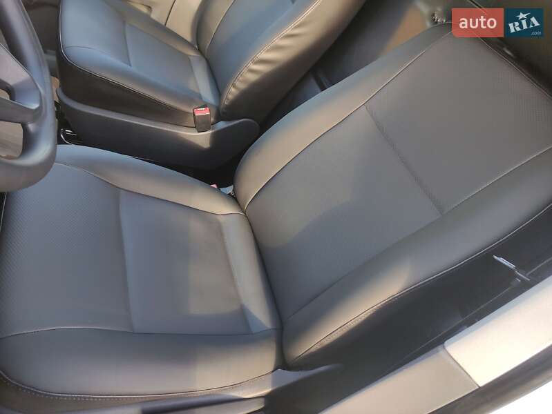 Мінівен Volkswagen Transporter 2021 в Дубні