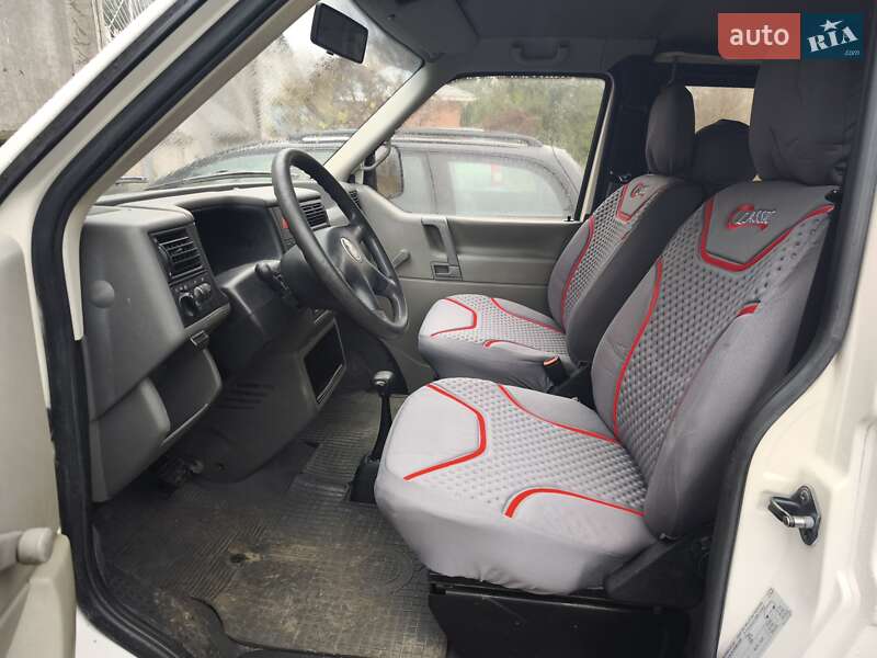 Вантажопасажирський фургон Volkswagen Transporter 2001 в Олександрії фото 5 Вантажопасажирський фургон Volkswagen Transporter 2001 в Олександрії