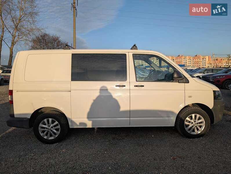 Вантажний фургон Volkswagen Transporter 2010 в Рівному фото 9 Вантажний фургон Volkswagen Transporter 2010 в Рівному