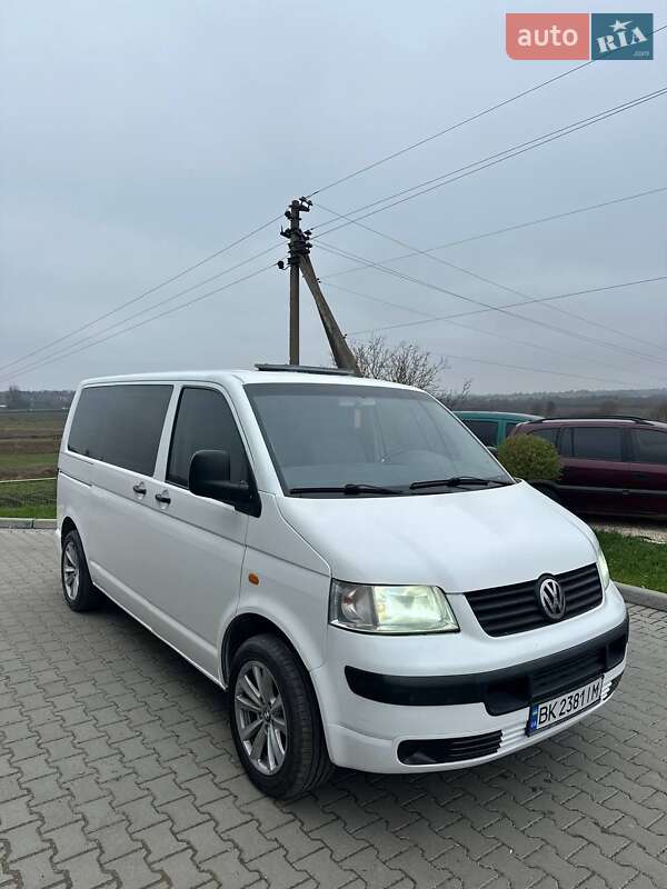 Микроавтобус Volkswagen Transporter 2003 в Шумске