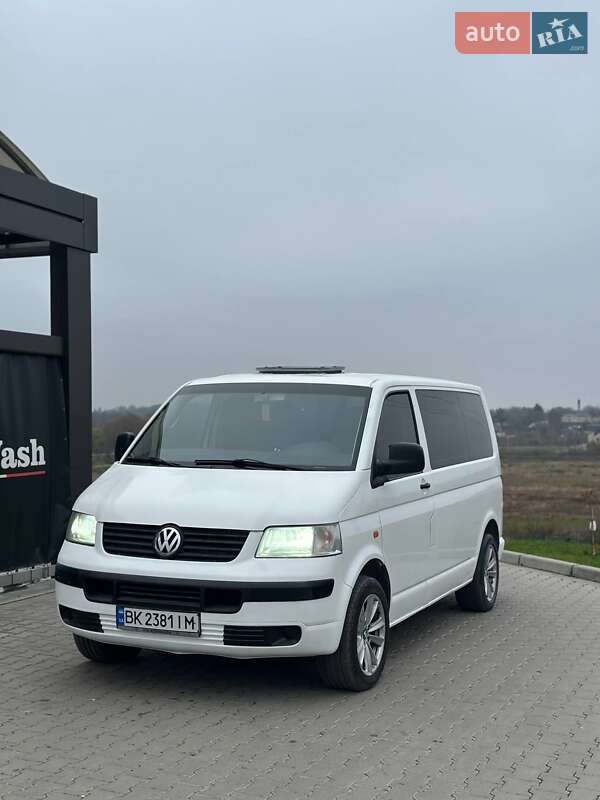 Микроавтобус Volkswagen Transporter 2003 в Шумске