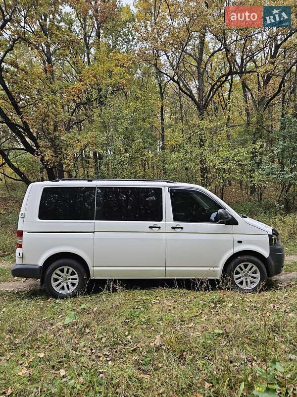 Мінівен Volkswagen Transporter 2010 в Ладижині