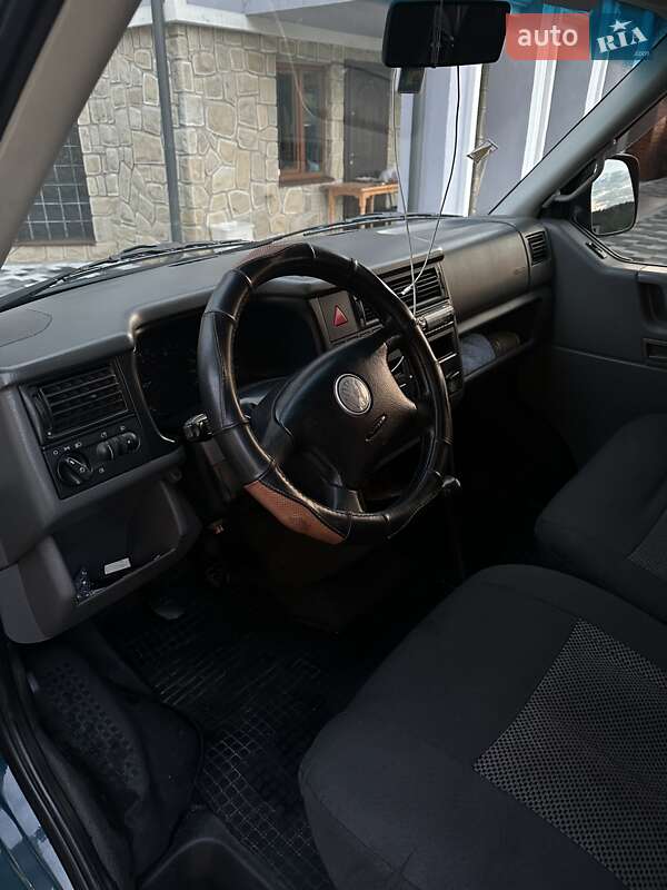 Минивэн Volkswagen Transporter 2003 в Ивано-Франковске